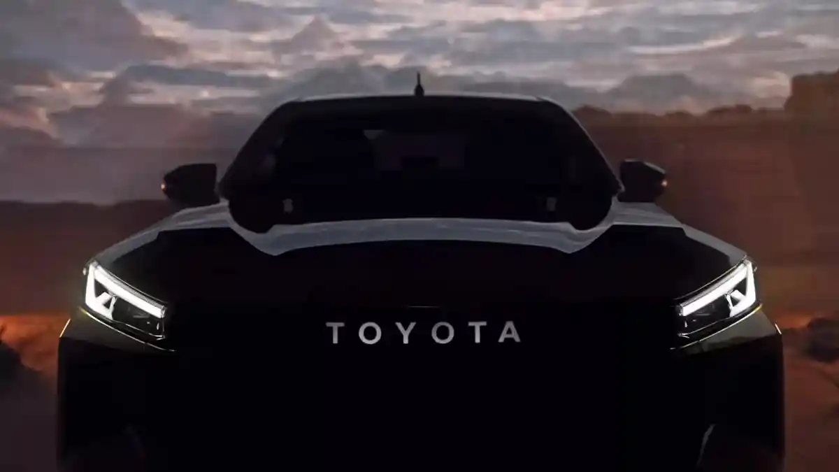 Foto - Toyota Hilux Generasi Terbaru Dikonfirmasi Meluncur Bulan Ini
