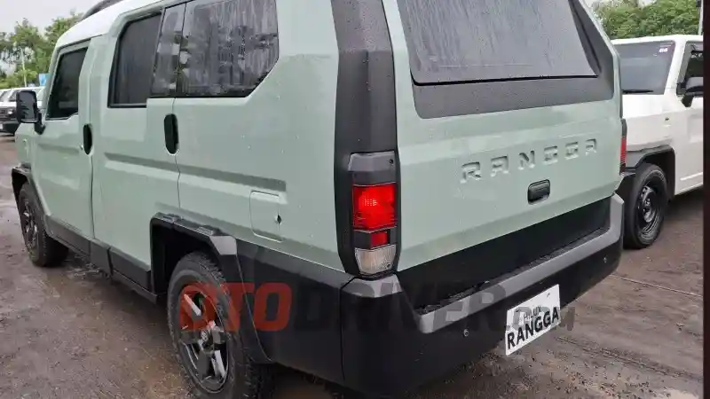 Foto - Ada Apa Antara Toyota Hilux Rangga dan Land Cruiser 70 Series