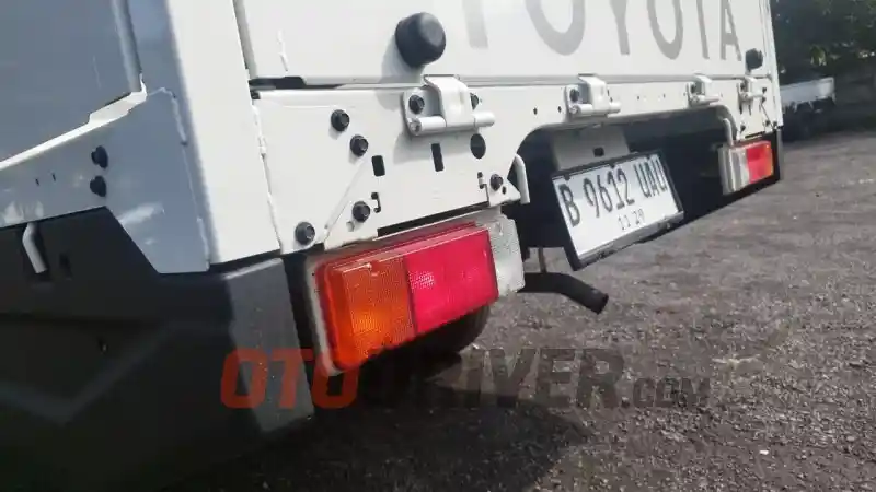 Foto - Ada Apa Antara Toyota Hilux Rangga dan Land Cruiser 70 Series