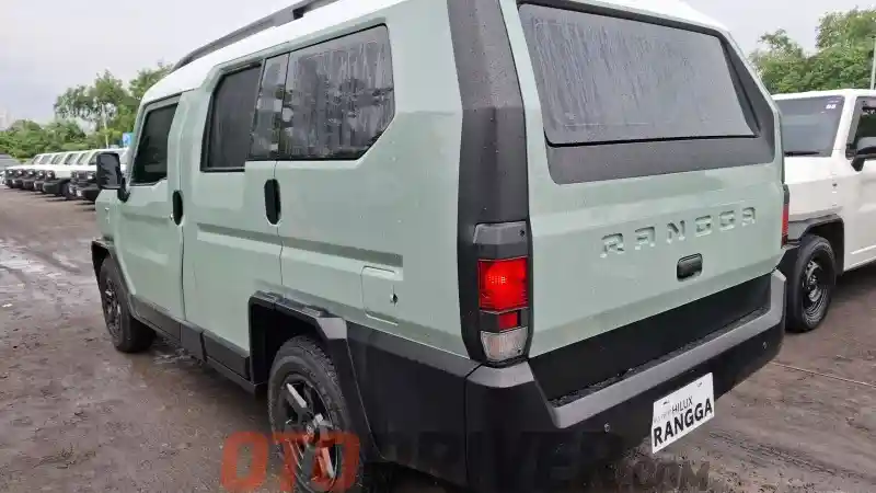 Foto - Seberapa Siap Toyota Hilux Rangga Jadi Sebuah SUV?