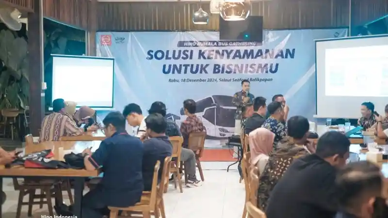 Foto - Hino Perkuat Komitmen Di Pasar Bus Wilayah Kalimantan Timur