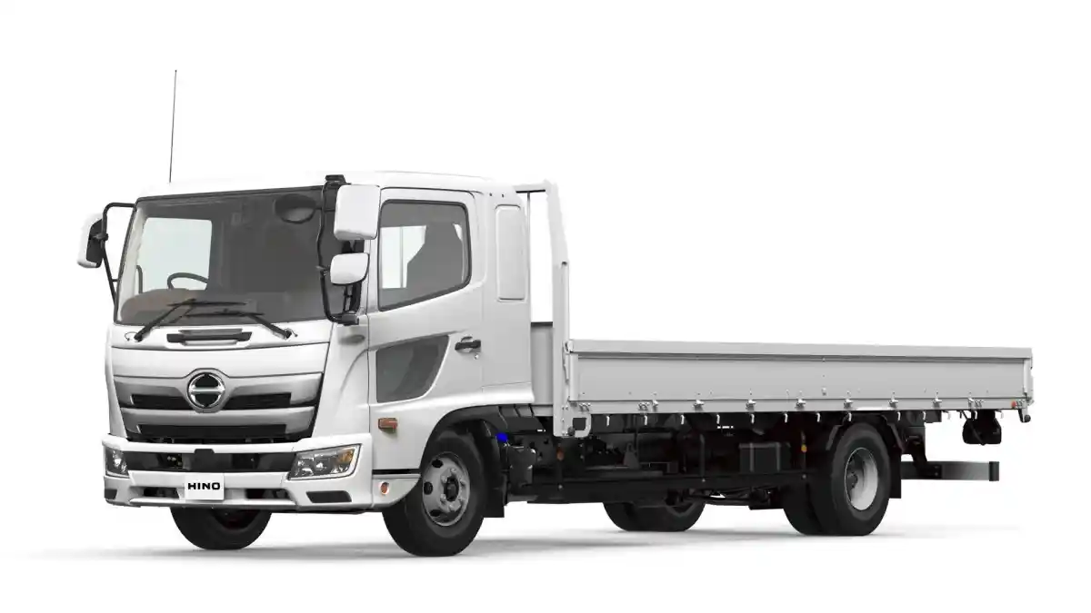 Foto - Hasil Pertama Kolaborasi Toyota dan Daimler Trucks, Medium Truck Yang Lebar