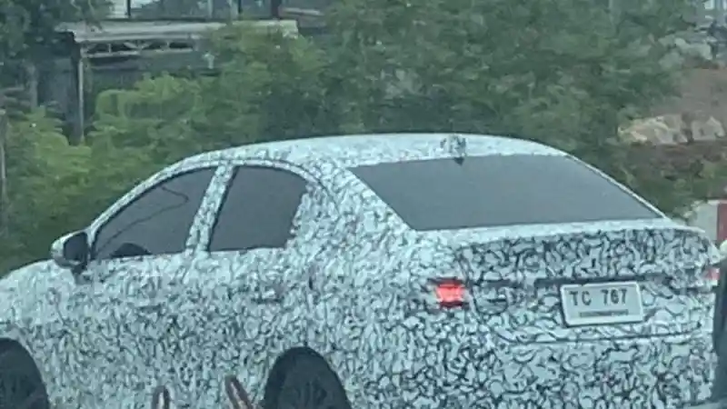 Foto - Honda City Generasi Kelima Dibuat Mirip Honda Civic Saat Ini