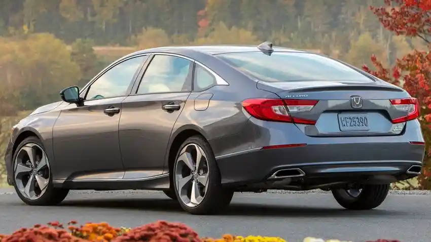 Foto - Mendadak, Honda Accord 2018 Dihentikan Produksinya 