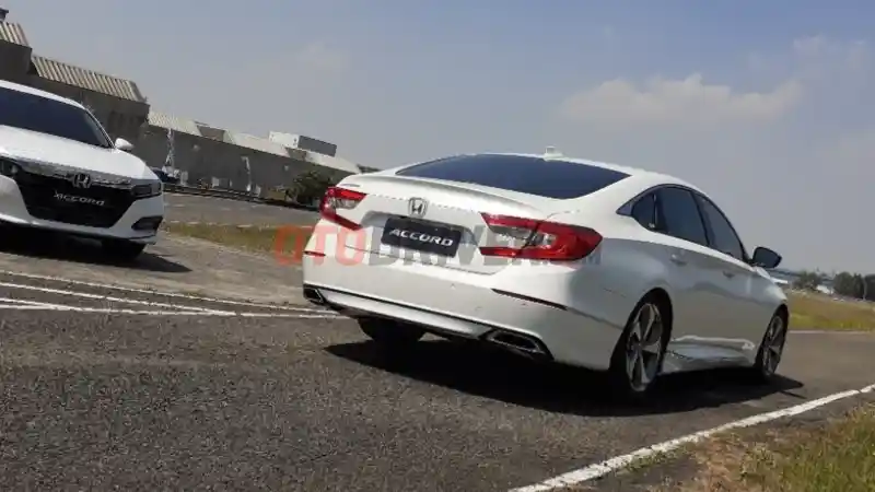 Foto - Baru Diluncurkan, Accord Generasi Terbaru Diganjar Penghargaan Ini