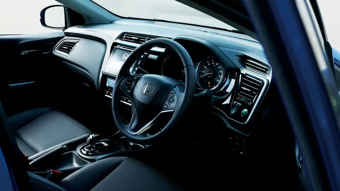 Foto - Kalah Cepat Dari Indonesia, Honda City Facelift Baru Meluncur di Jepang