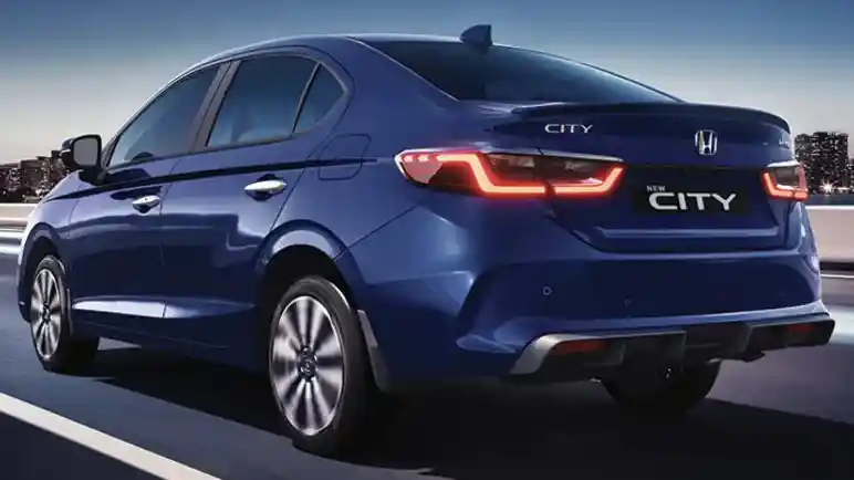 Foto - Honda City Sedan Dapatkan Penyegaran di India