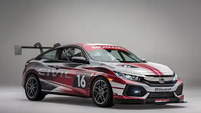 Berita - Keren! Honda Pajang Civic Turbo Spek Balap di SEMA 2016
