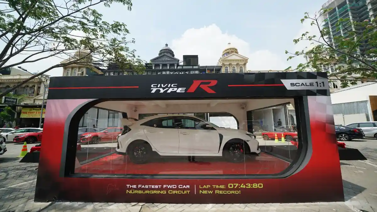 Foto - Honda Civic Type R Mulai Diterima Konsumen, Siap Melesat di Aspal Indonesia