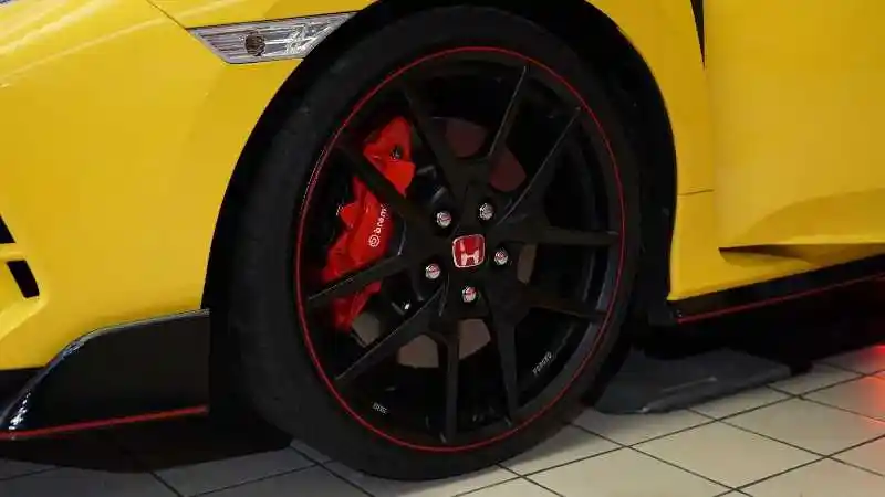 Foto - Civic Type R Edisi Khusus Ludes Dalam Waktu 4 Menit!