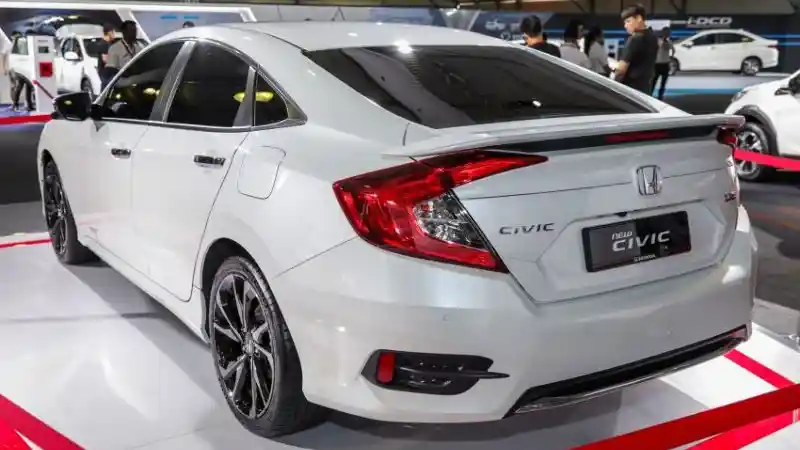 Foto - Civic Facelift di Malaysia Punya Fitur Honda Sensing!