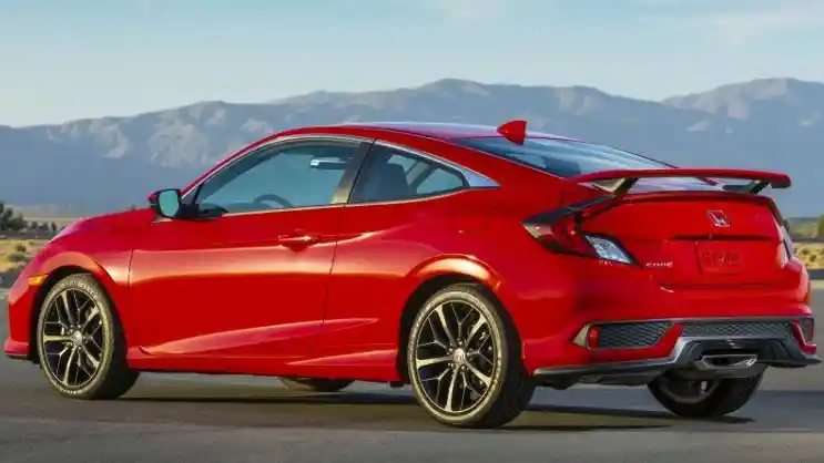 Foto - Honda Civic Coupe Dapati Penyegaran Di Amerika Serikat
