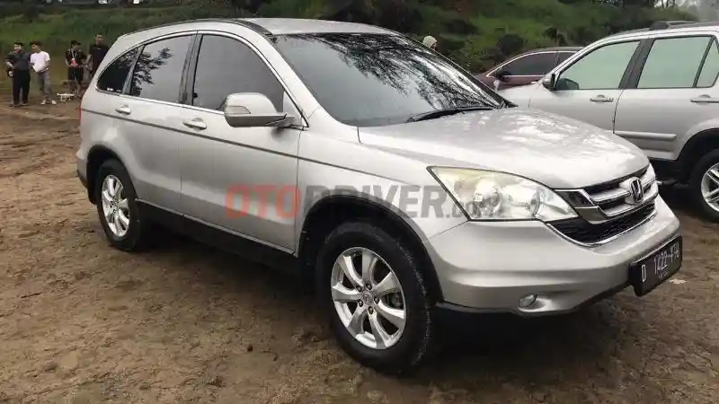 Foto - Naksir Honda CR-V Generasi Ke-3? Waspadai Hal Ini.