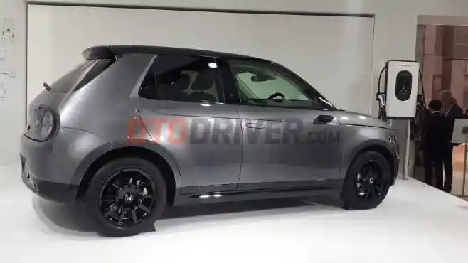 Foto - TMS 2019 : Honda e Jadi Ikon Mobil Listrik Perkotaan Masa Depan