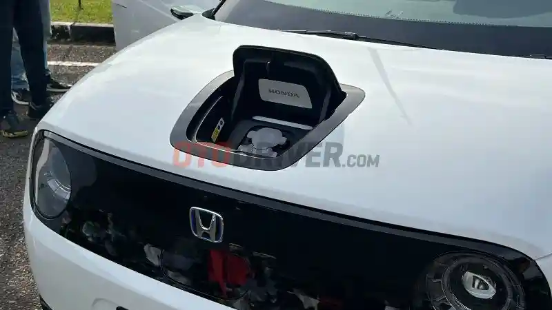 Berita - Pemilik Mobil Listrik Honda Akan Bisa Pakai Supercharger Tesla 