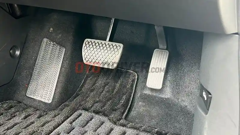 Foto - Melihat Spesifikasi Lengkap Honda e, Berdimensi Mirip Brio