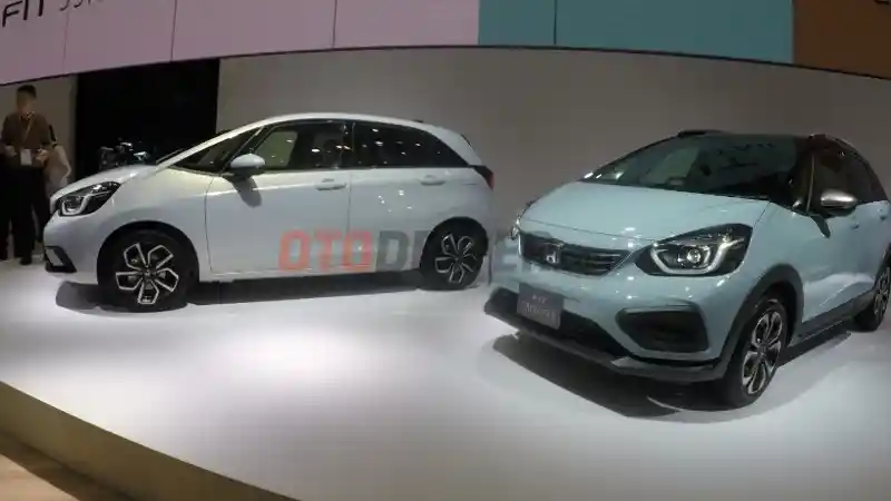 Foto - Tak Masuk Indonesia, Honda Jazz Justru Memenangi Red Dot Award