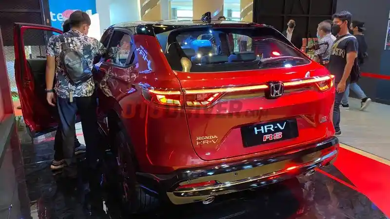 Foto - GALERI: Honda HR-V Generasi Terbaru (16 FOTO)