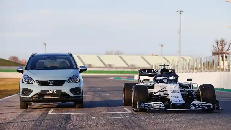 Foto - Honda Adopsi Teknologi Mesin F1 Untuk Jazz Generasi Baru