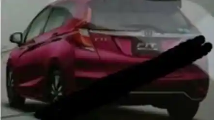 Foto - Brosur Honda Jazz Facelift Bocor Di Jepang, Inilah Desainnya