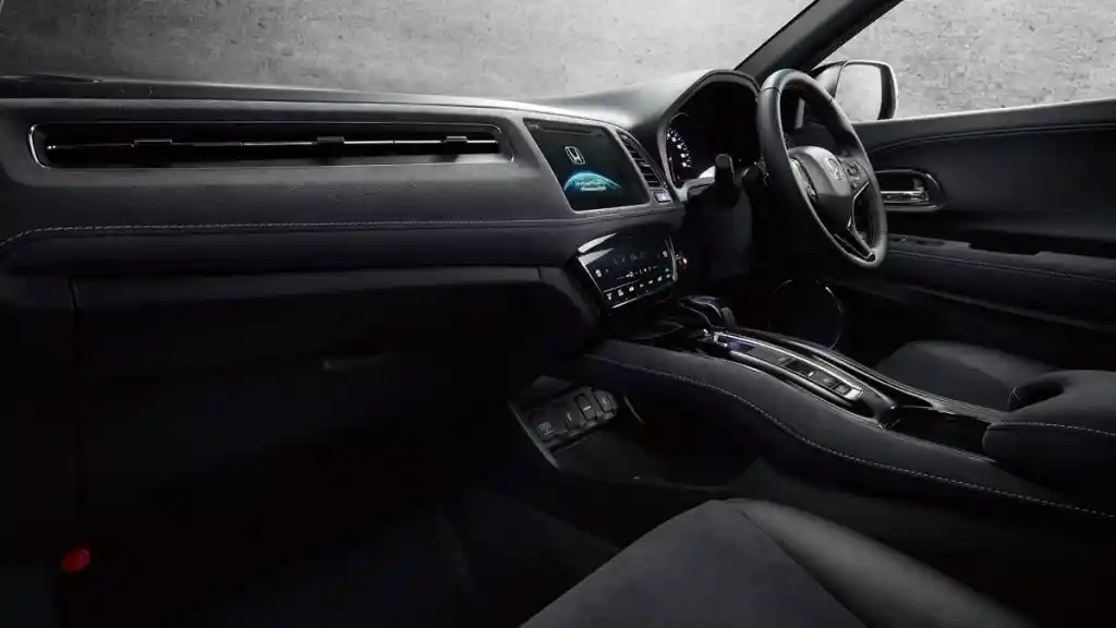 Foto - Honda Meluncurkan Vezel (HR-V) Hybrid RS