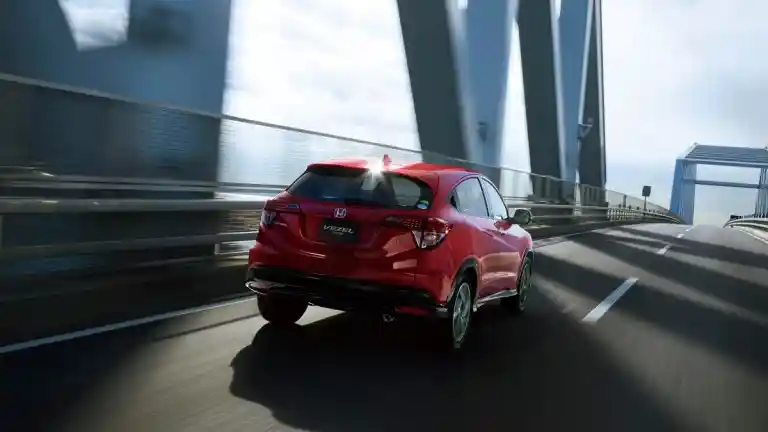 Foto - Honda Meluncurkan Vezel (HR-V) Hybrid RS