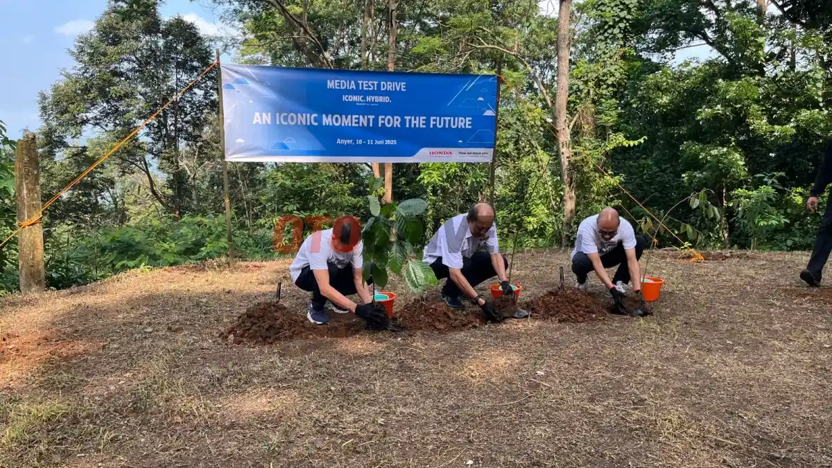 Foto - Honda Lakukan CSR Di Taman Hutan Raya Banten