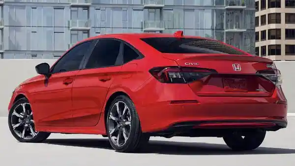 Berita - Komparasi Spesifikasi Honda Civic e:HEV vs Toyota Corolla Altis HEV, Siapa Unggul?