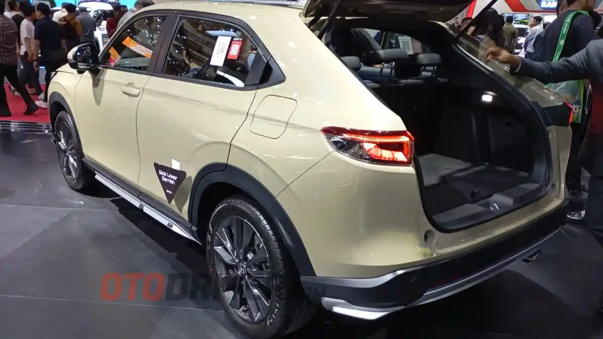 Foto - Honda HR-V Lebih Memikat Paket Modulo