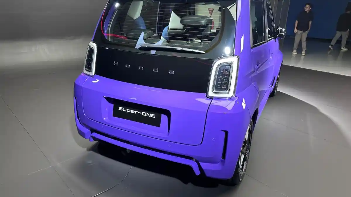 Foto - Honda Super-ONE Resmi Debut di Indonesia, Mobil Listrik Paling Ringan di Kelasnya