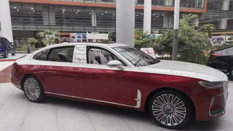Foto - Mobil Asal Tiongkok Ini Bakal Menjadi Pesaing Mercedes-Maybach