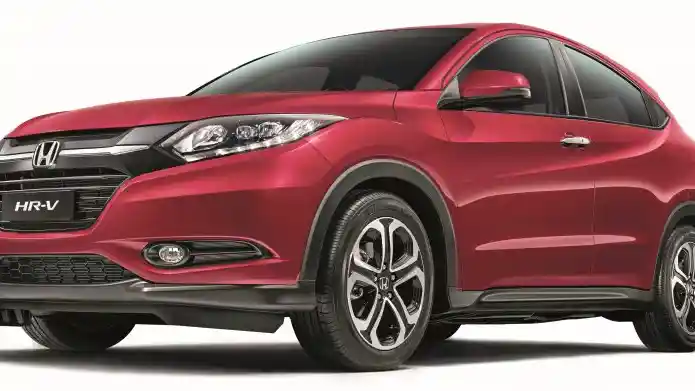 Foto - Honda HR-V di Malaysia Kini Punya Warna Dark Ruby Pearl, Indonesia Tidak Punya