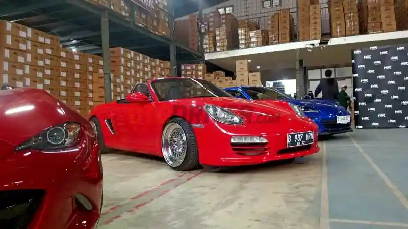 Foto - Mau Ganti Velg Mobil? Perhatikan Ini