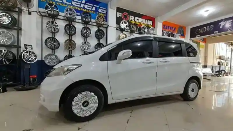 Foto - HSR Luncurkan Dua Pelek Baru Untuk Yang Berjiwa Muda