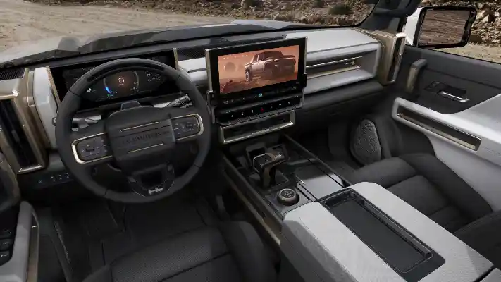 Foto - Hummer EV Masuk Ring Siap Hajar Cybertruck