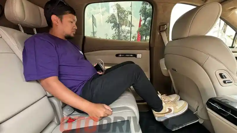 Foto - Cocok Buat Bos, Inilah 5 Fitur Mewah di Kursi Baris Kedua Hyptec HT
