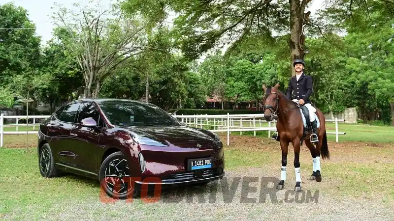 Berita - Melihat Lebih Dekat Kemewahan Hyptec HT Yang Dijual Rp 600 Jutaan ( 30 FOTO )