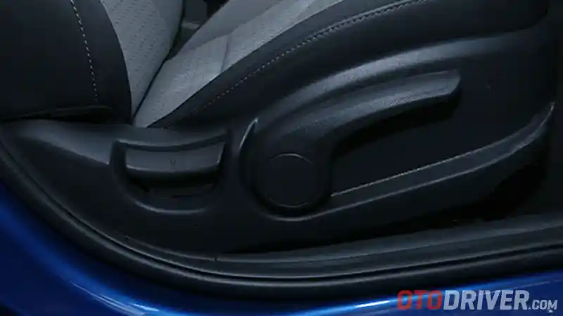 Foto - FIRST DRIVE: Hyundai i20 2016 A/T