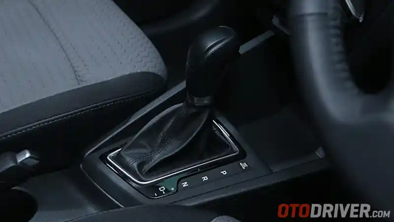 Foto - FIRST DRIVE: Hyundai i20 2016 A/T