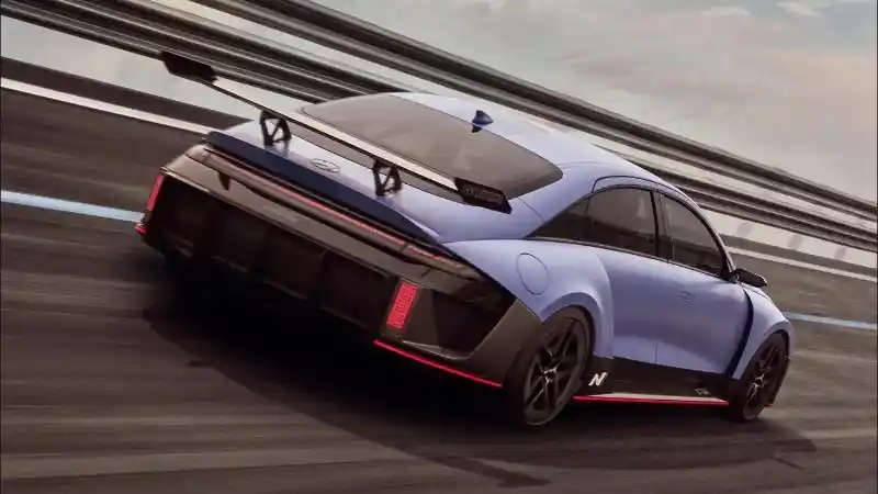 Foto - Hyundai Ioniq 6 N Bakal Punya Output Tenaga Lebih Besar Ketimbang Ioniq 5 N