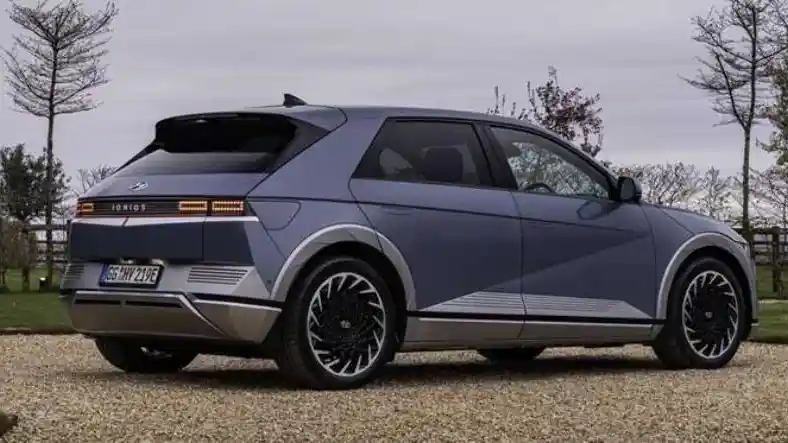Foto - Dijual Hampir 1 Miliar, Hyundai Resmi Pasarkan Ioniq 5 Bergaya Retro