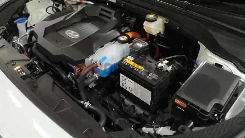 Foto - Nissan Leaf VS Hyundai Ioniq, Siap Jadi Pilihan Segmen Mobil Listrik Compact Indonesia