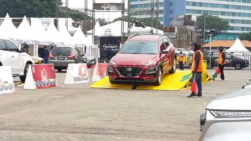 Foto - HR-V Laris Manis, C-HR Mendadak Laku!