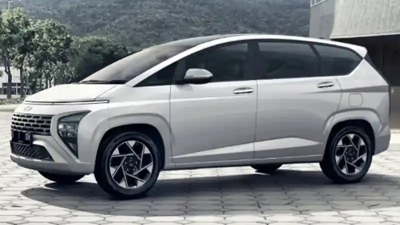 Komparasi - Membandingkan Dimensi, Mesin dan Harga Hyundai Stargazer Dengan Mitsubishi Xpander