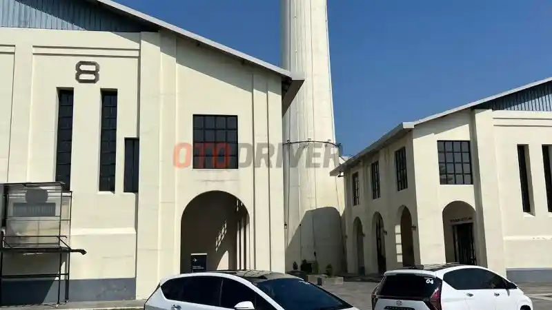 Foto - Beda Dengan Xpander, Ini Alasan Stargazer Masih Gunakan Rem Tangan Manual