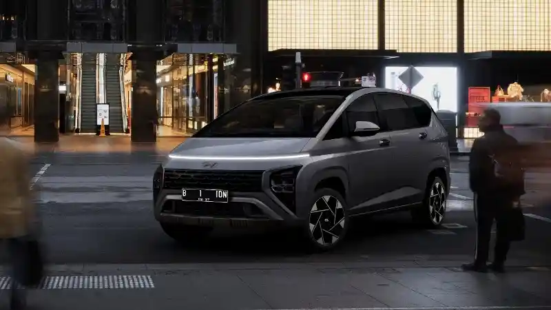 Berita - Ini Detail Kelengkapan Fitur Hyundai STARGAZER di Setiap Variannya