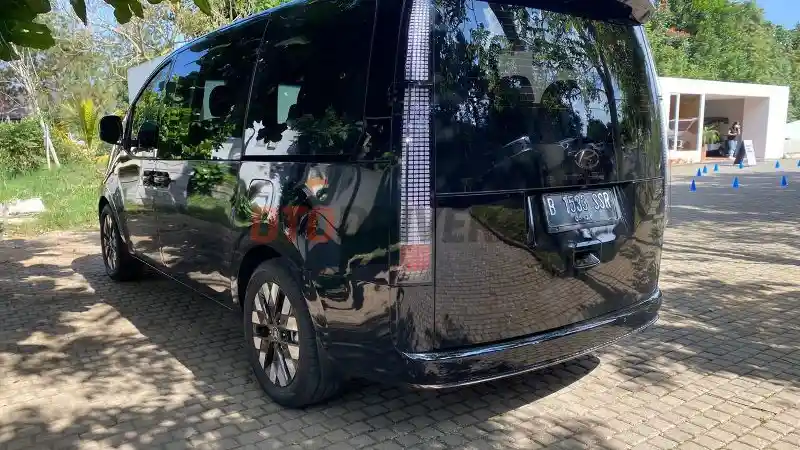 Foto - FIRST DRIVE: Hyundai Staria