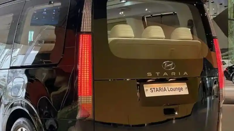 Foto - Ini Dia Hyundai Staria Versi Atap Tinggi