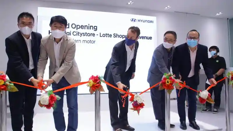 Foto - Hyundai City Store, Konsep Kekinian Sebuah Dealer