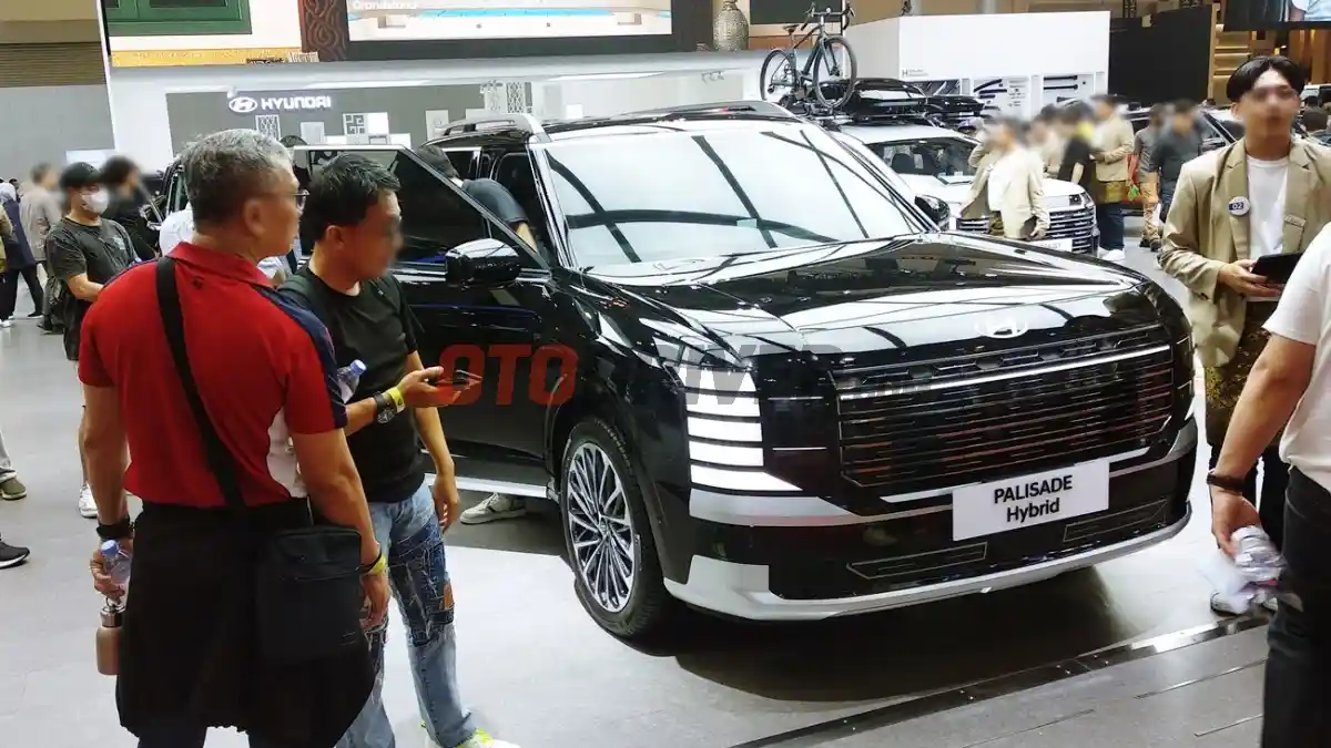 Foto - Hyundai Raup 3.017 SPK Di Ajang GIIAS 2025, Cartenz Mendominasi